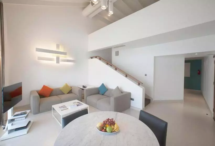 Albander Hotel & Resort