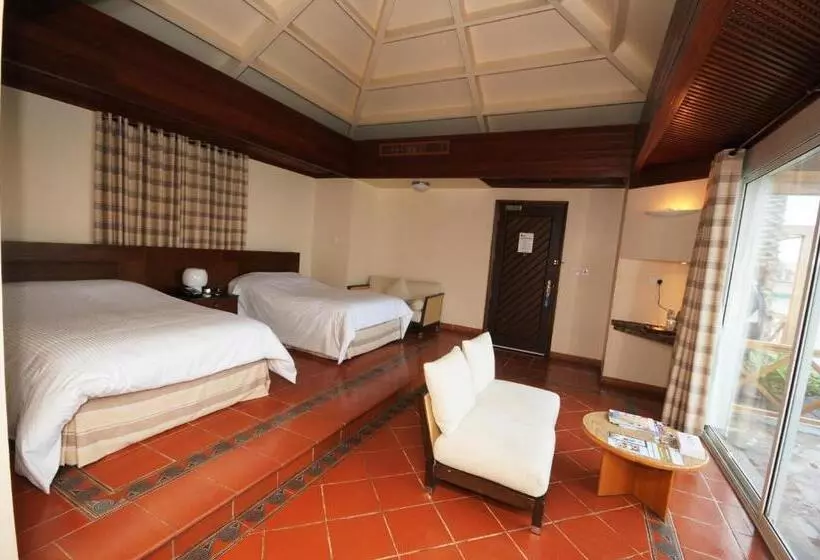 Albander Hotel & Resort