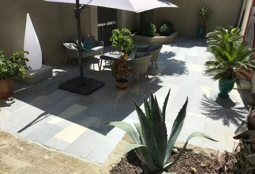 ベッドアンドブレックファースト Bohobé Naboty