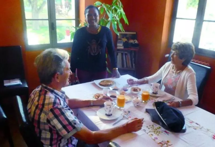 ベッドアンドブレックファースト Bohobé Naboty