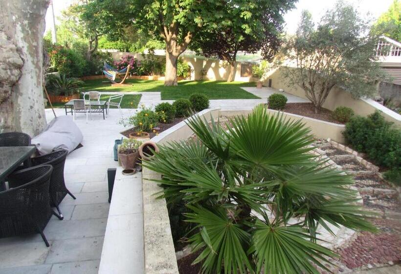 مبيت وإفطار Bohobé Naboty