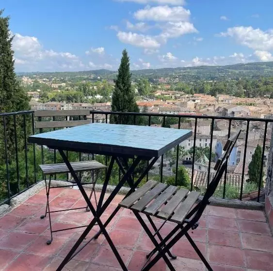 ベッドアンドブレックファースト Le Murier