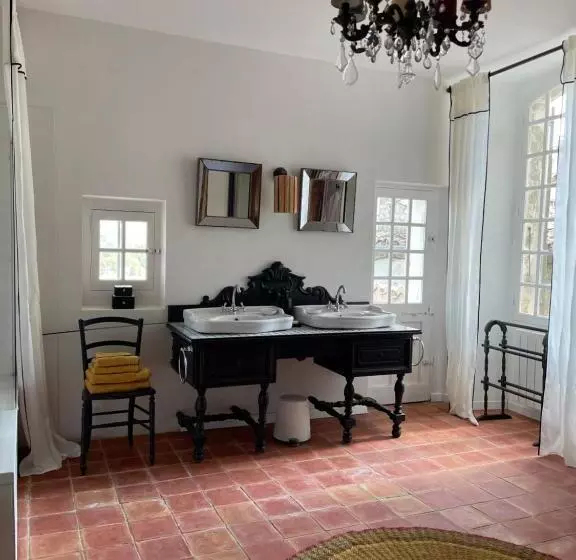 ベッドアンドブレックファースト Le Murier