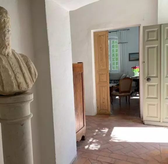 ベッドアンドブレックファースト Le Murier