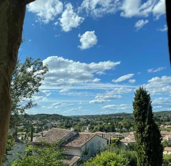 ベッドアンドブレックファースト Le Murier