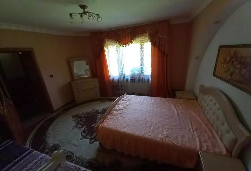 Majatalo садиба віталія