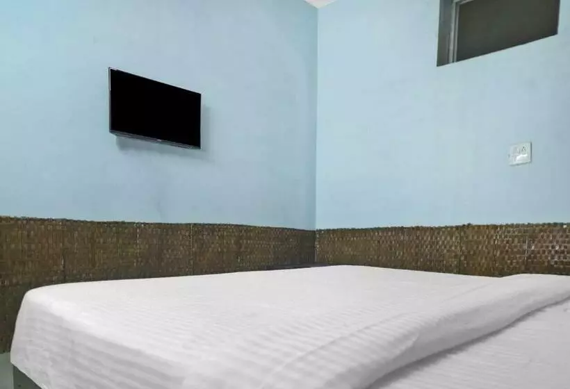 Hotelli Spot On 87204  Royal Palms