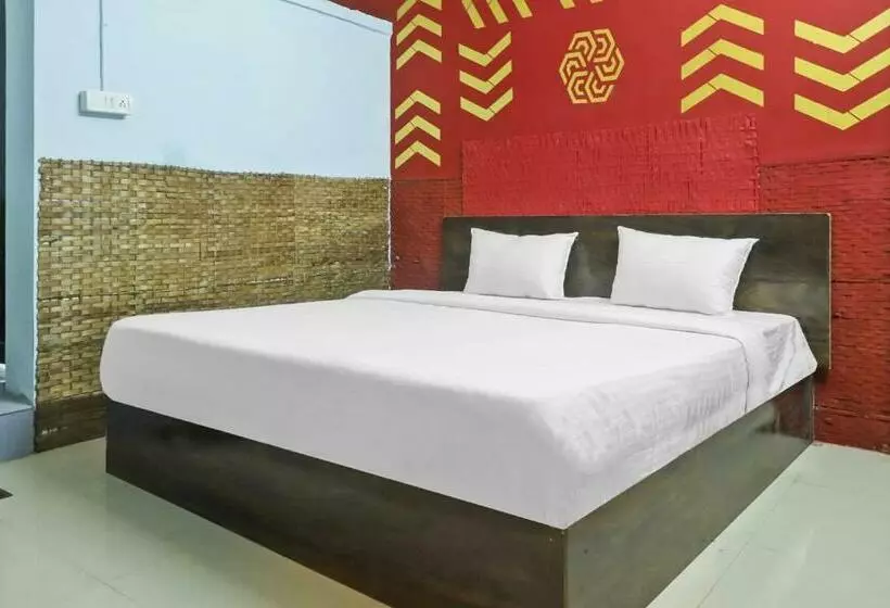 Hotelli Spot On 87204  Royal Palms