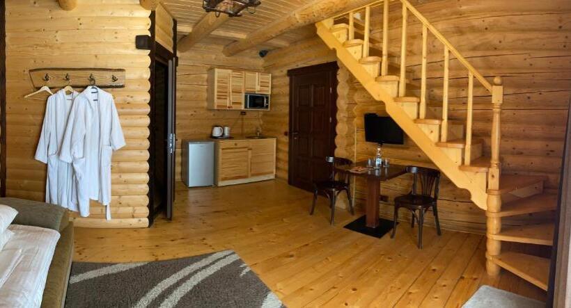 Cămin батярський двір