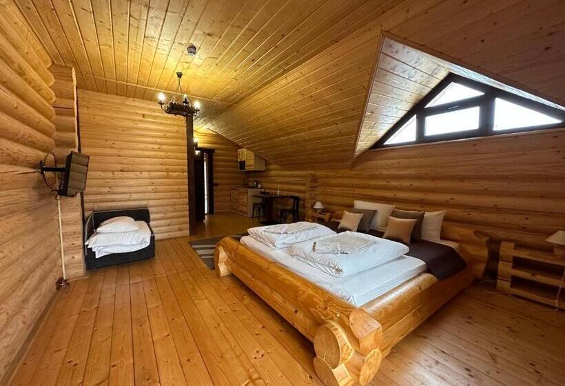 Cămin батярський двір