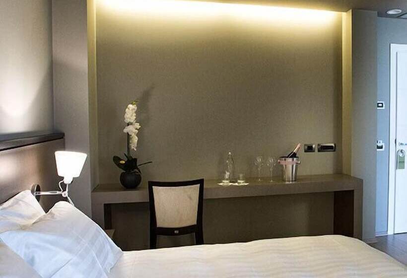 مبيت وإفطار Zara Rooms & Suites