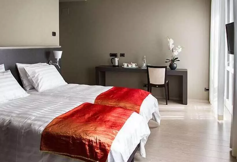 ベッドアンドブレックファースト Zara Rooms & Suites