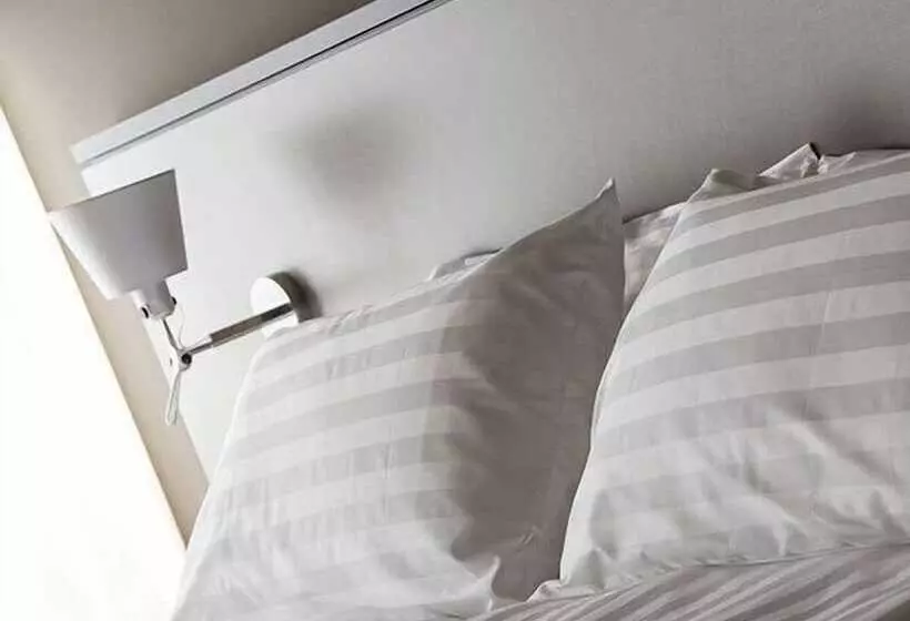 ベッドアンドブレックファースト Zara Rooms & Suites