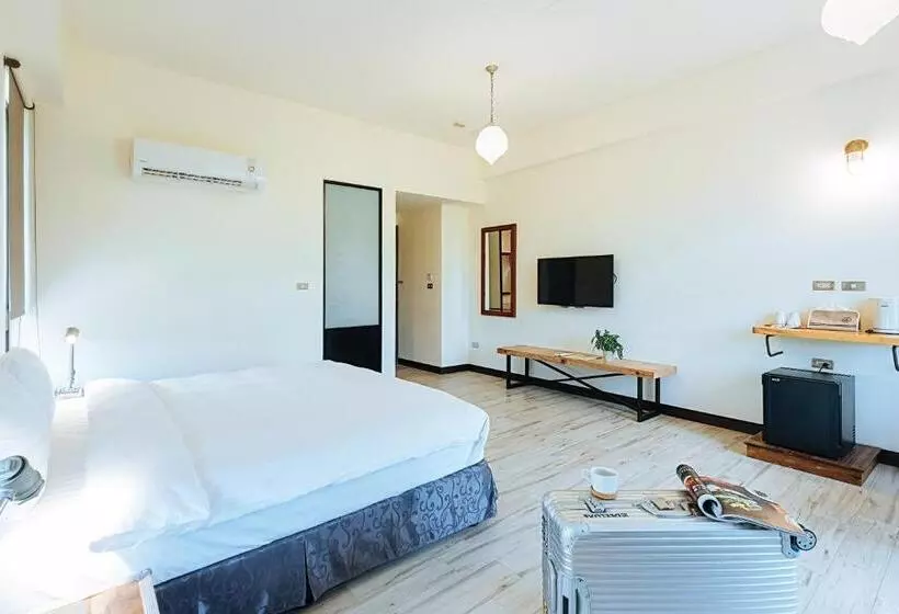 Chillax Inn B&b