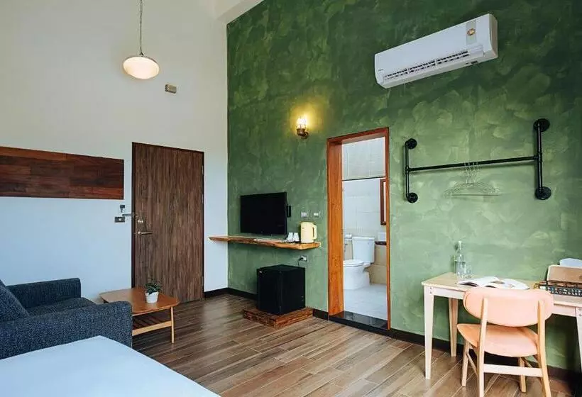 Chillax Inn B&b