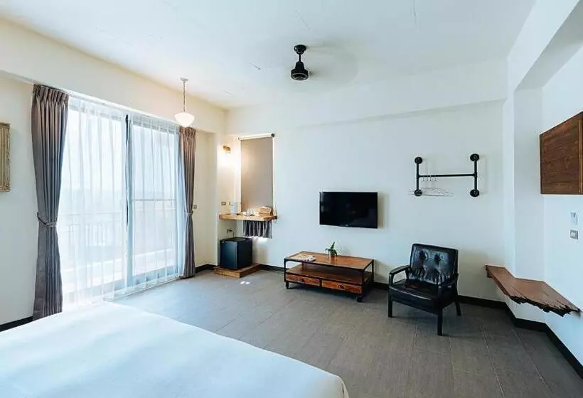 Chillax Inn B&b