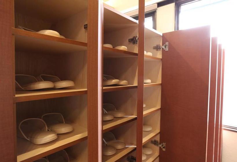 Fuku Hostel Nagomi Namba