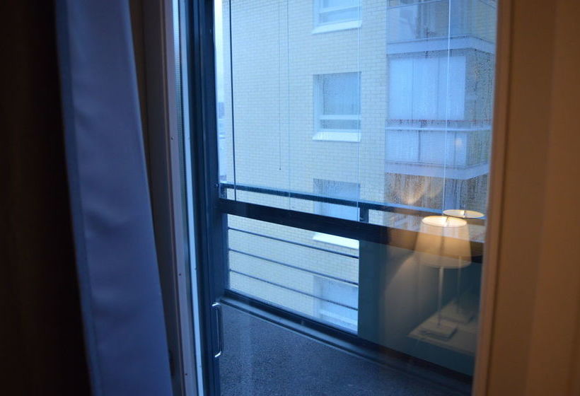 Helsinki Airport Suites