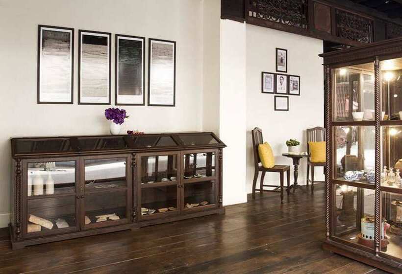 酒店 Baan Luang Rajamaitri Historic Inn