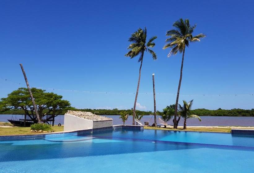 בית מלון כפרי Bayview Cove Resort