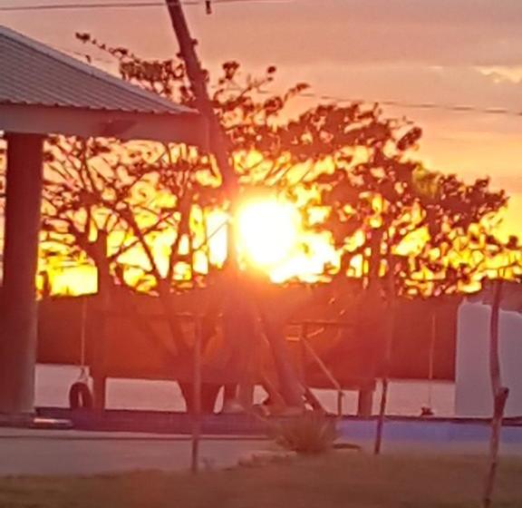 בית מלון כפרי Bayview Cove Resort