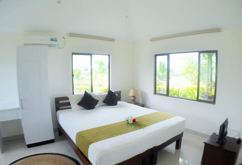 בית מלון כפרי Bayview Cove Resort