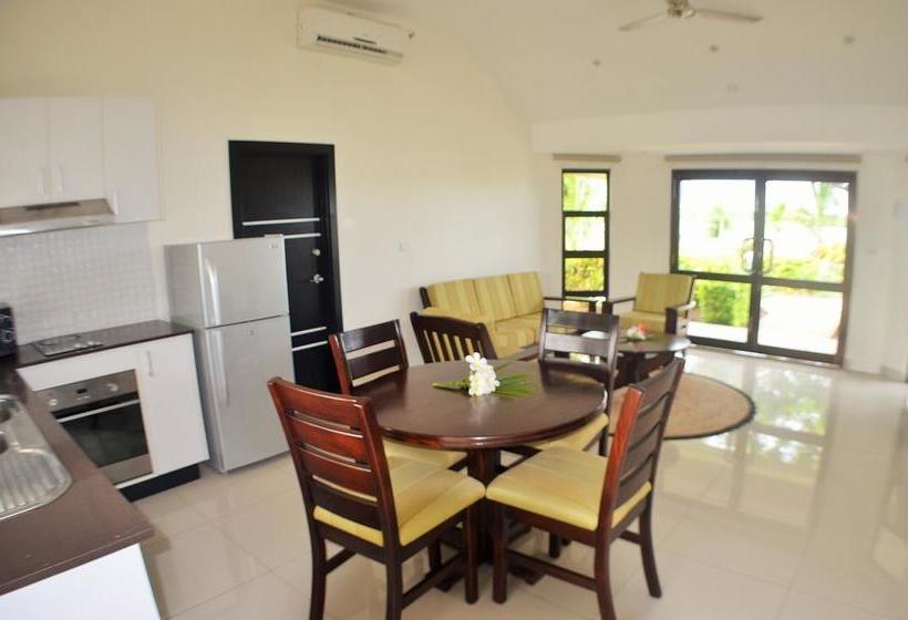 בית מלון כפרי Bayview Cove Resort