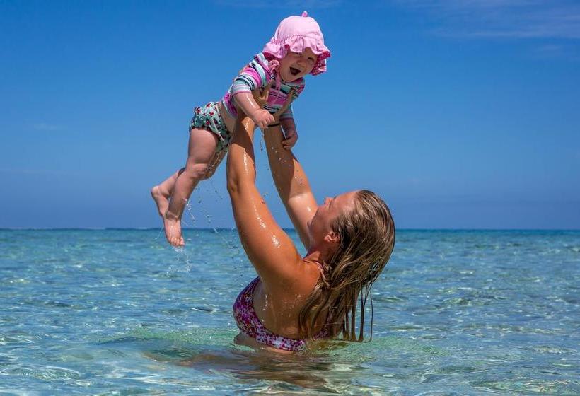 בית מלון כפרי Bayview Cove Resort