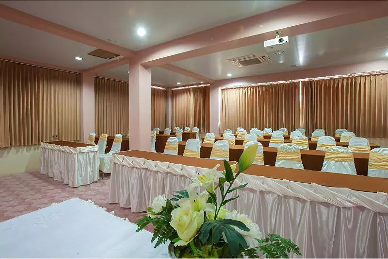 ホテル Chonnapha Resort