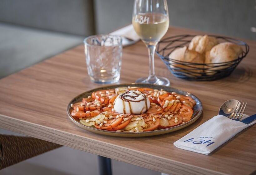 Отель L Escale Marine, The Originals Relais