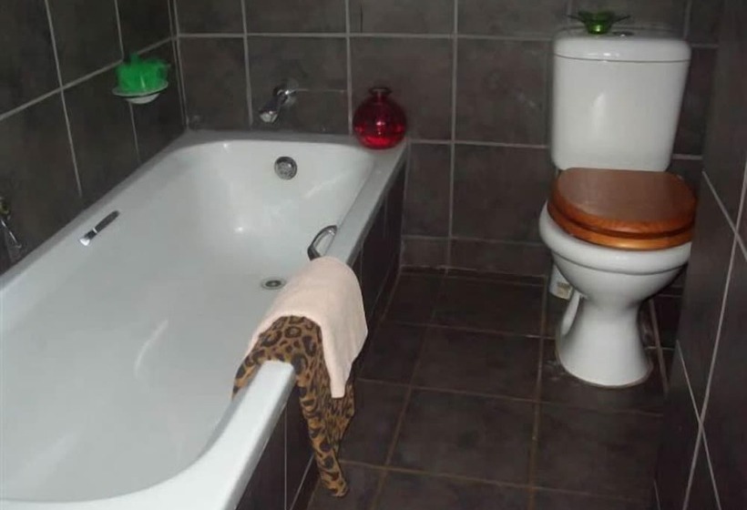 בית מלון כפרי Marloth Kruger Lodges