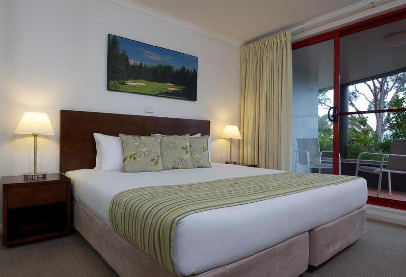 בית מלון כפרי Club Wyndham Port Stephens