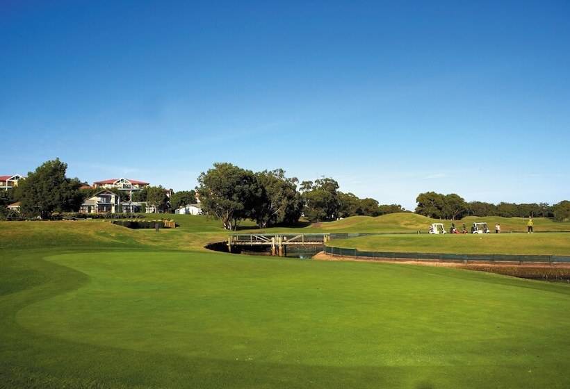 בית מלון כפרי Club Wyndham Port Stephens