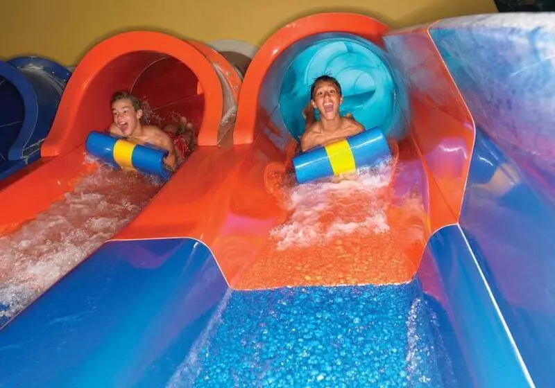 リゾートホテル Great Wolf Lodge Southern California