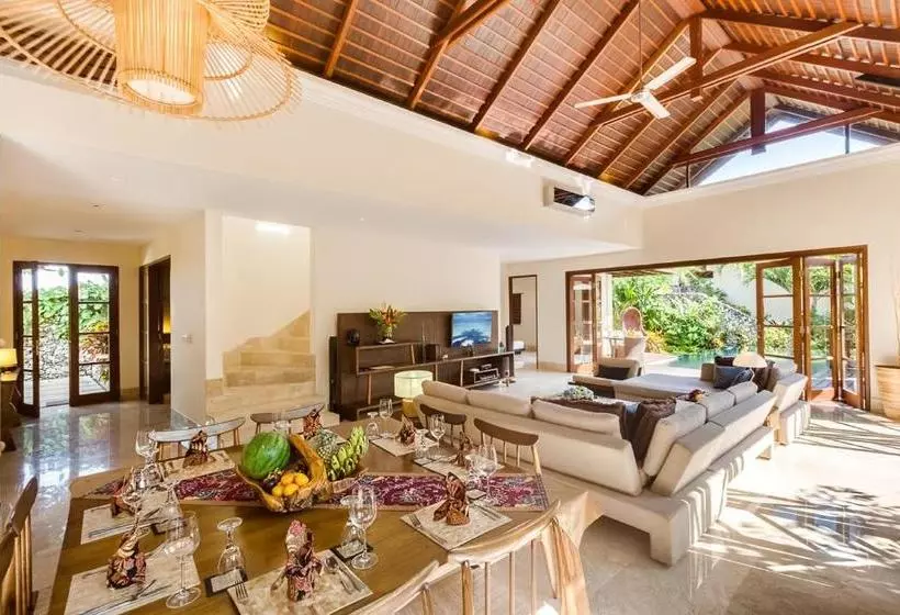 Ungasan Beach Villas