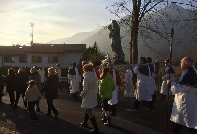 Aamiaismajoitus (B&B) Casa Leone   Apartements Im Alto Malcantone