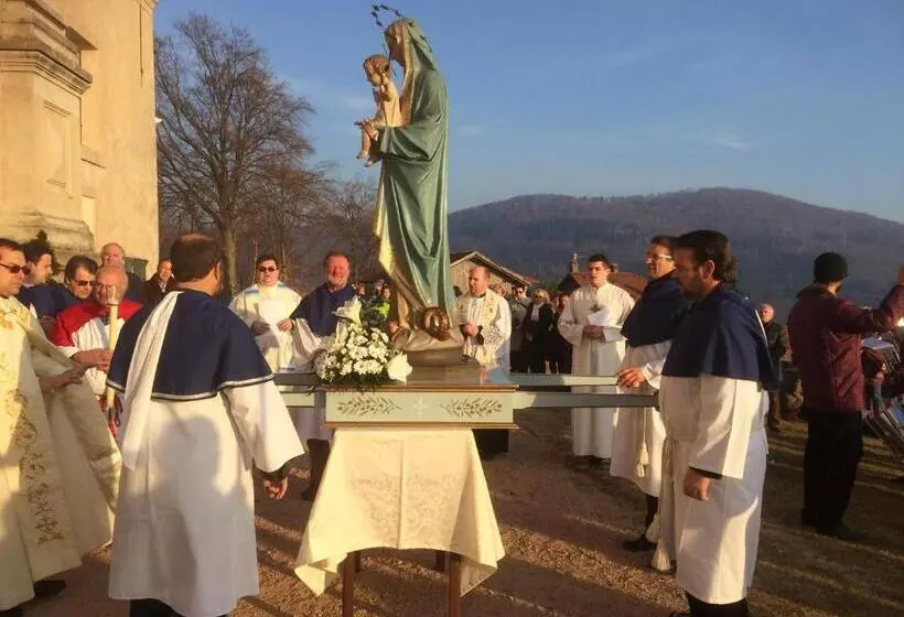 Aamiaismajoitus (B&B) Casa Leone   Apartements Im Alto Malcantone