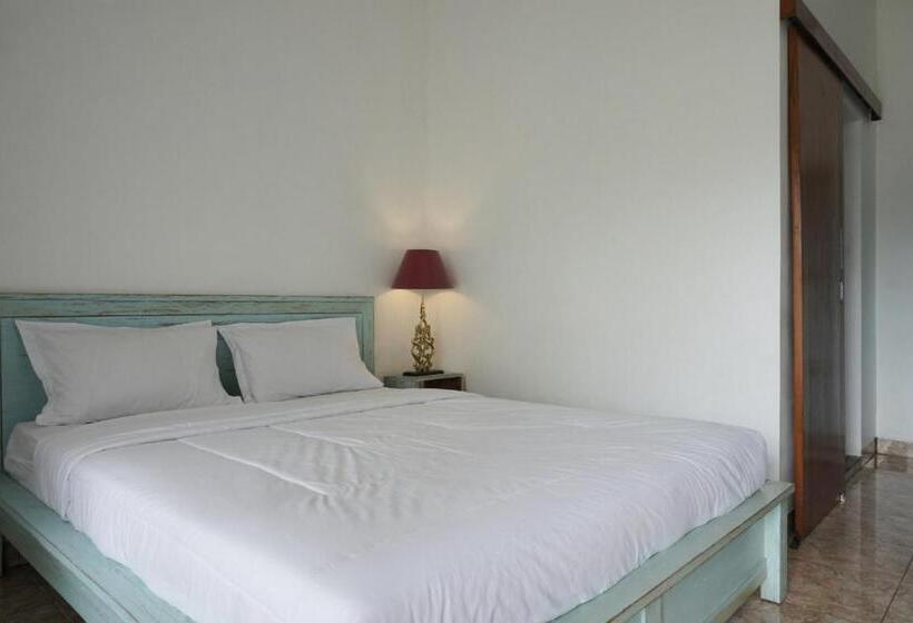 בית מלון כפרי Reddoorz At Griya Cemara Homestay Yogyakarta