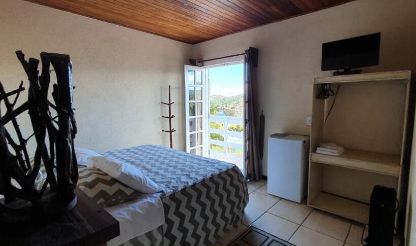 تختخواب و صبحانه Betume