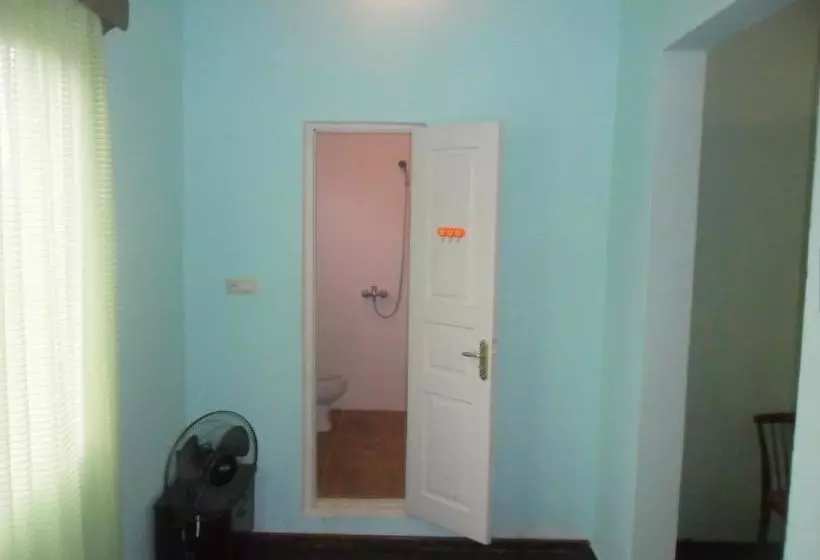 تختخواب و صبحانه Private House Suliko
