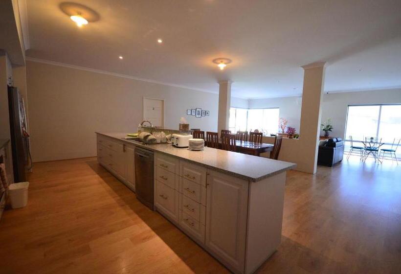 Ellard Bed & Breakfast