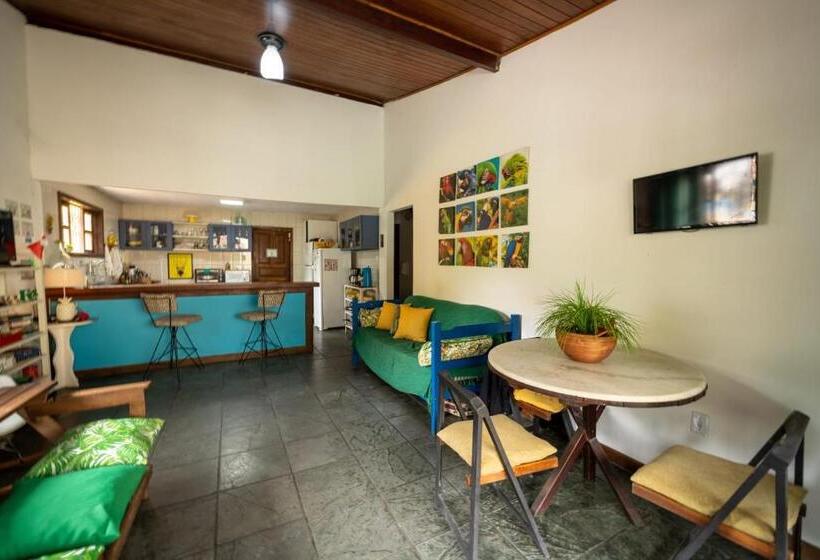 Hostel Papagaio