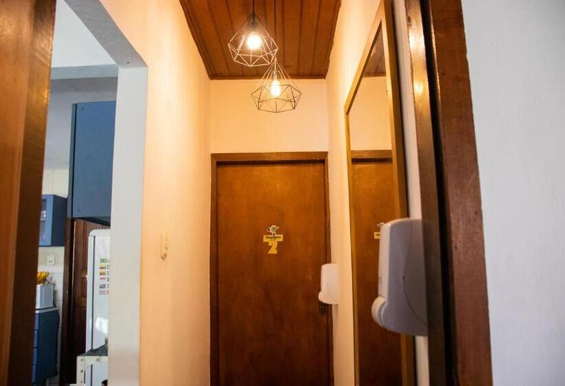 Hostel Papagaio