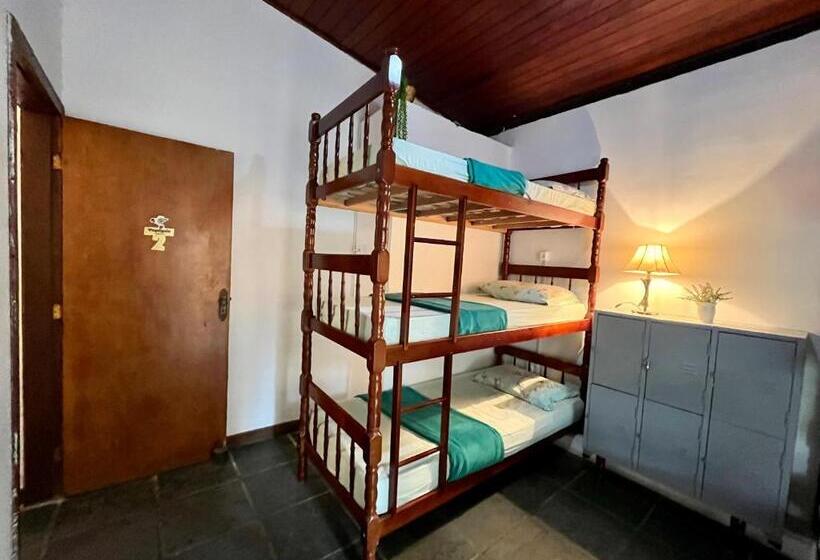 Hostel Papagaio