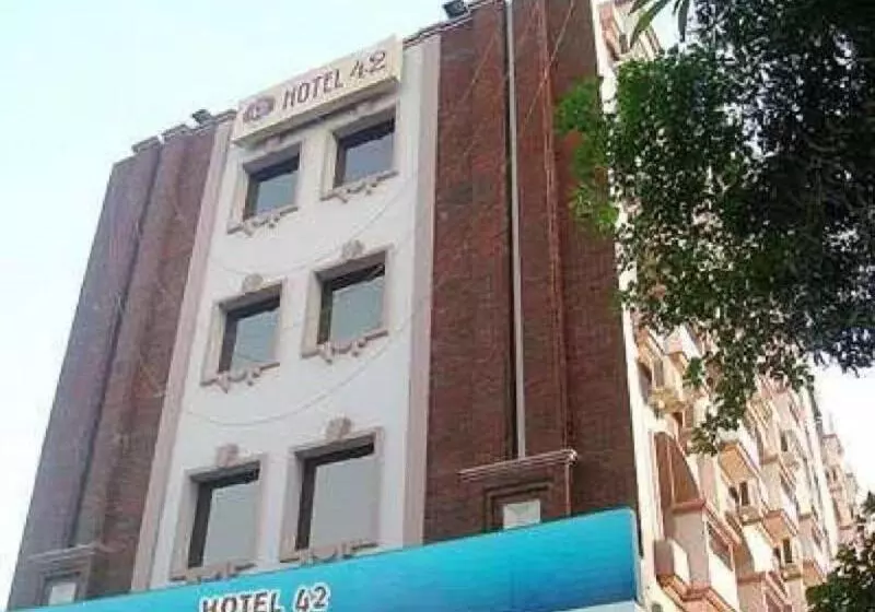 Hotel 42