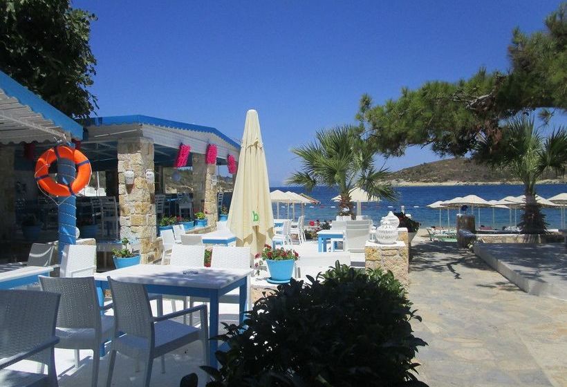 هتل Club Mackerel Holiday Village