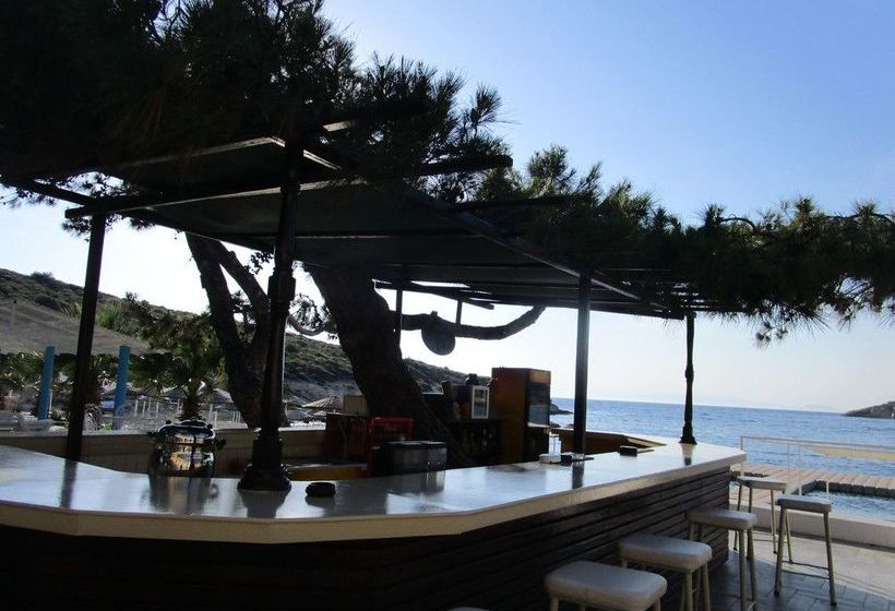 هتل Club Mackerel Holiday Village