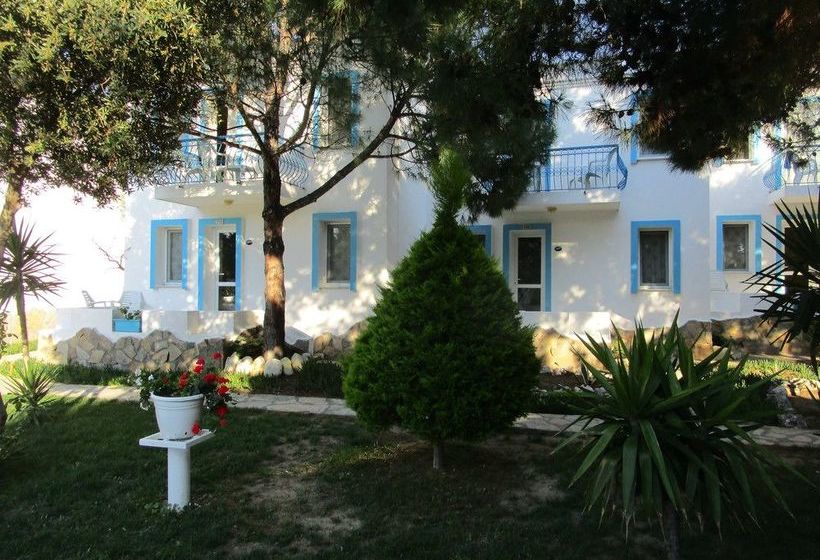 هتل Club Mackerel Holiday Village