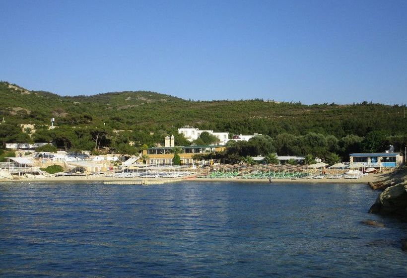 هتل Club Mackerel Holiday Village