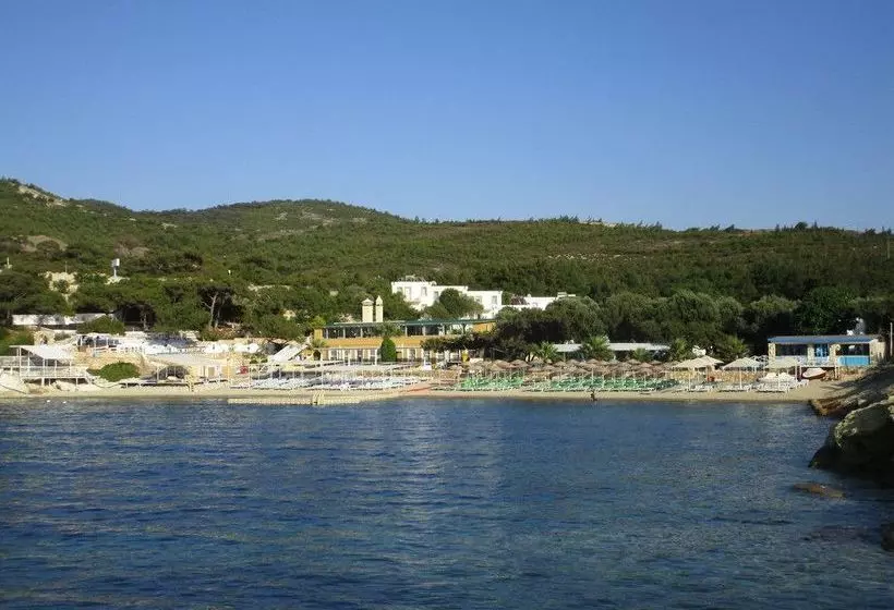 هتل Club Mackerel Holiday Village